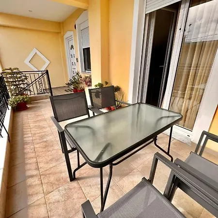 Teo's House 3 Apartament *